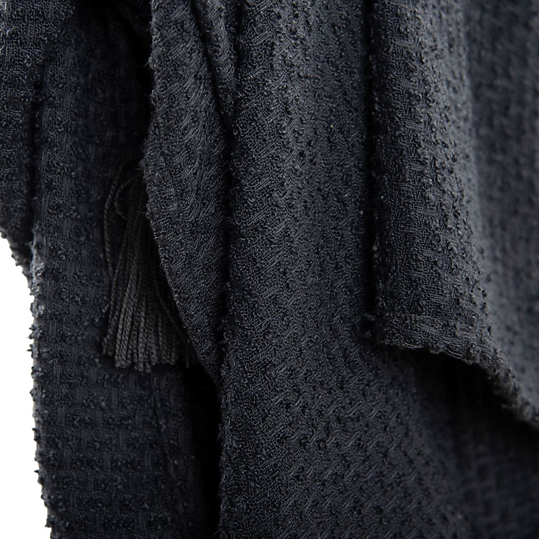 Tormi Throw Blanket - Thumbnail 3