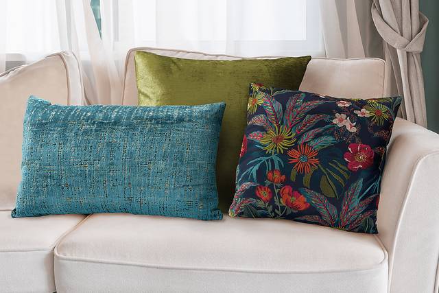 Totterdell Multi 3 Pc Throw Pillow Set - Thumbnail - Image 2