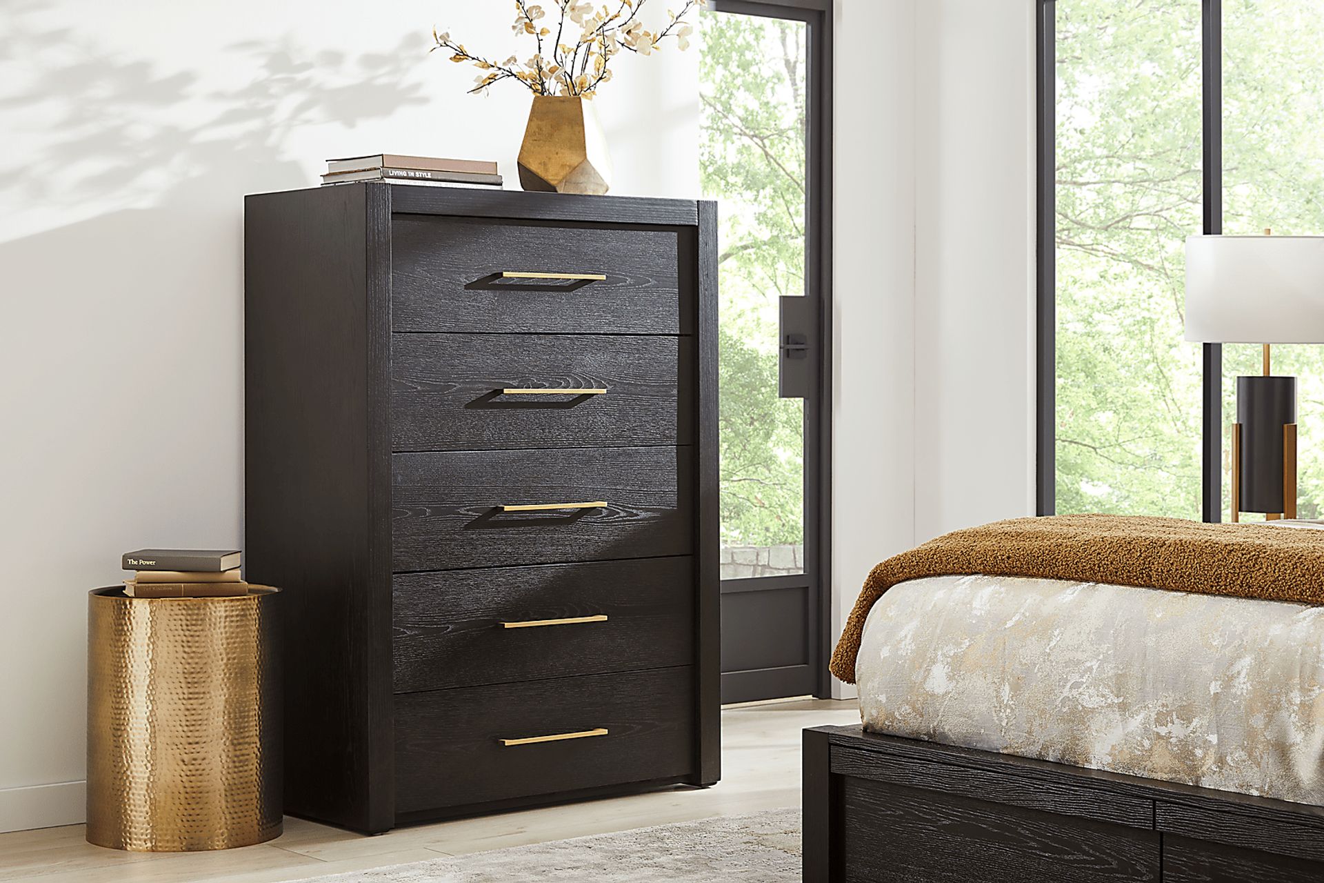 Townbrook Ebony 5 Pc Bedroom with York Mills White Upholstered Queen Bed - Image 6