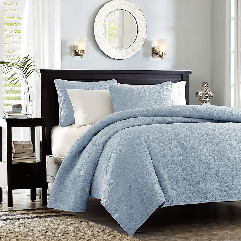 Toyah Light Blue 3 Pc Full/Queen Quilt Set