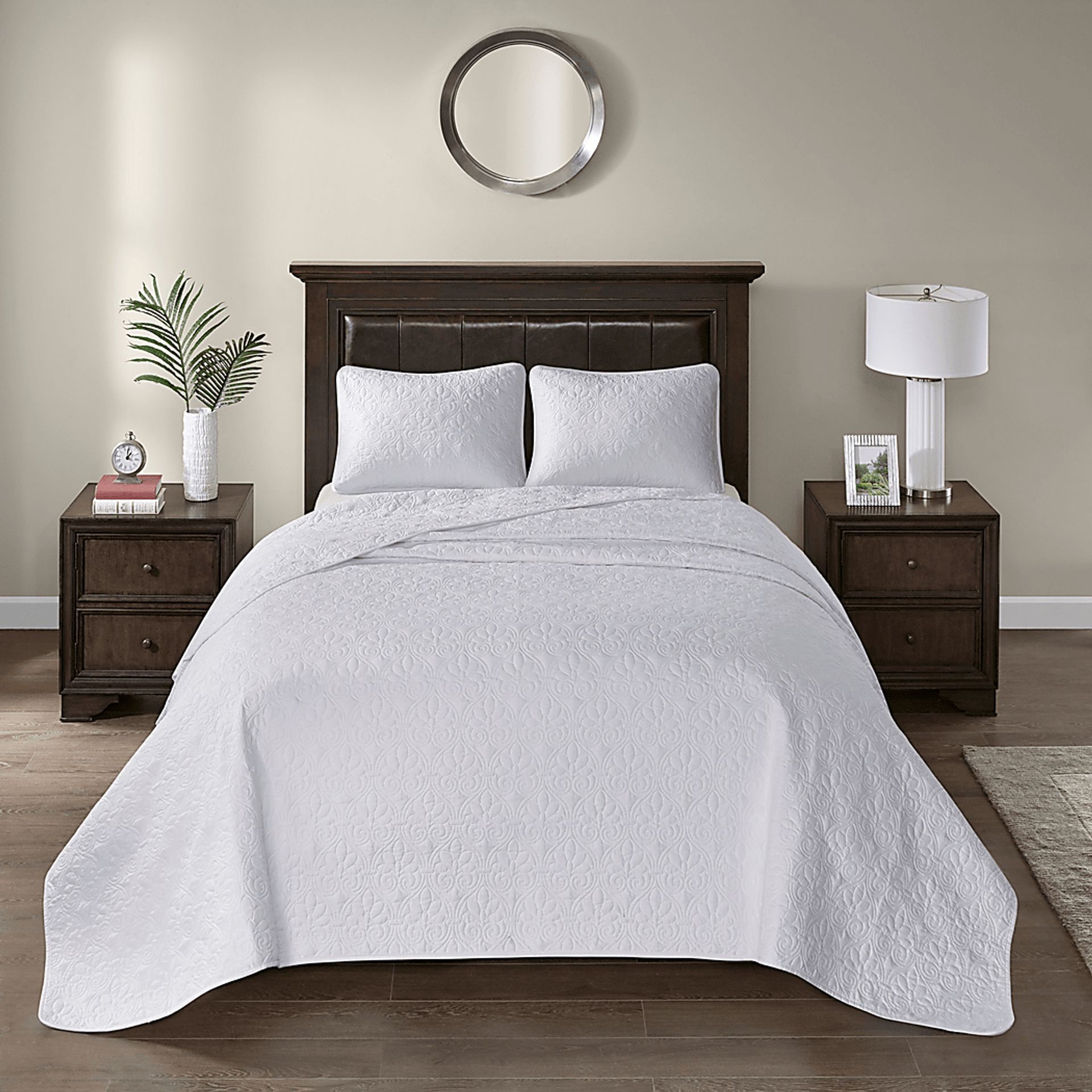 Toyah White 3 Pc King Bedspread Set - Image 2