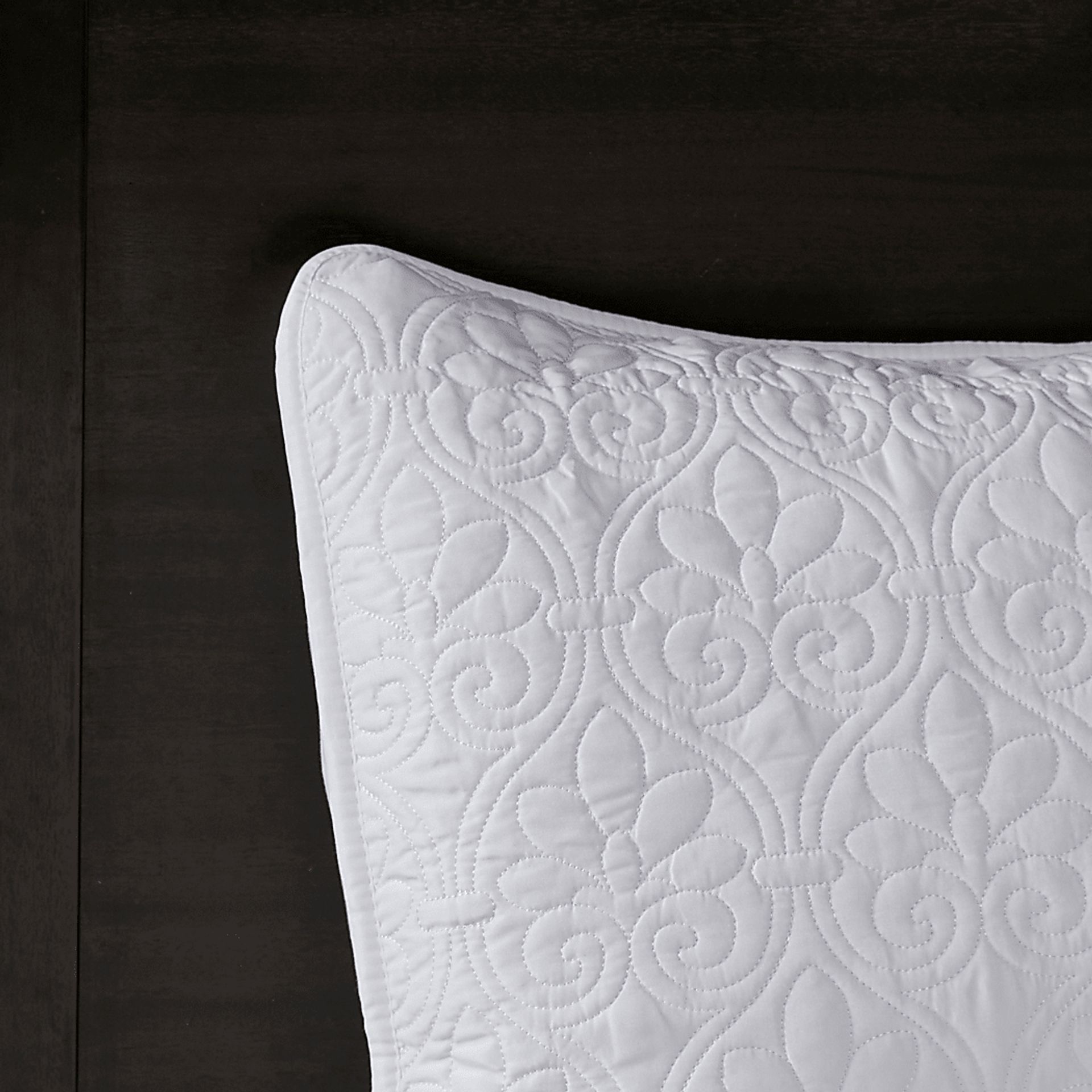 Toyah White 3 Pc King Bedspread Set - Image 6