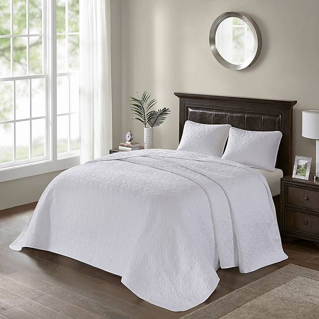 Toyah White 3 Pc King Bedspread Set - Thumbnail - Image 1