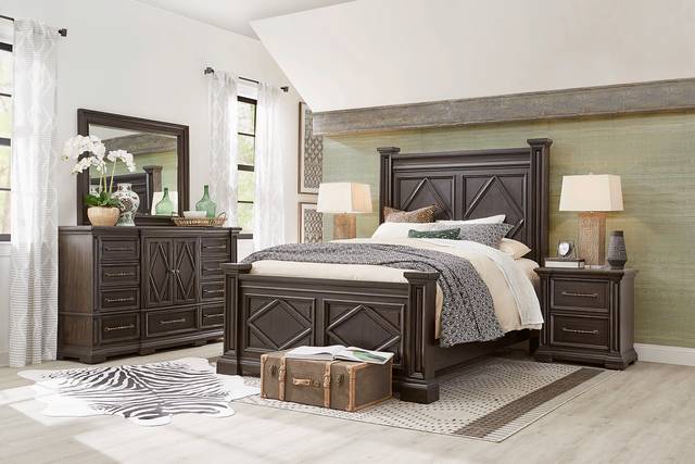 Trail Woods Black 7 Pc Queen Bedroom - Thumbnail - Image 1