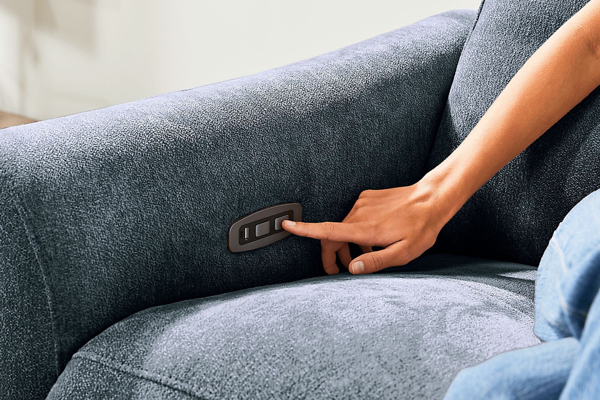 Tremont Indigo 4 Pc Power Reclining Sectional - Image 5