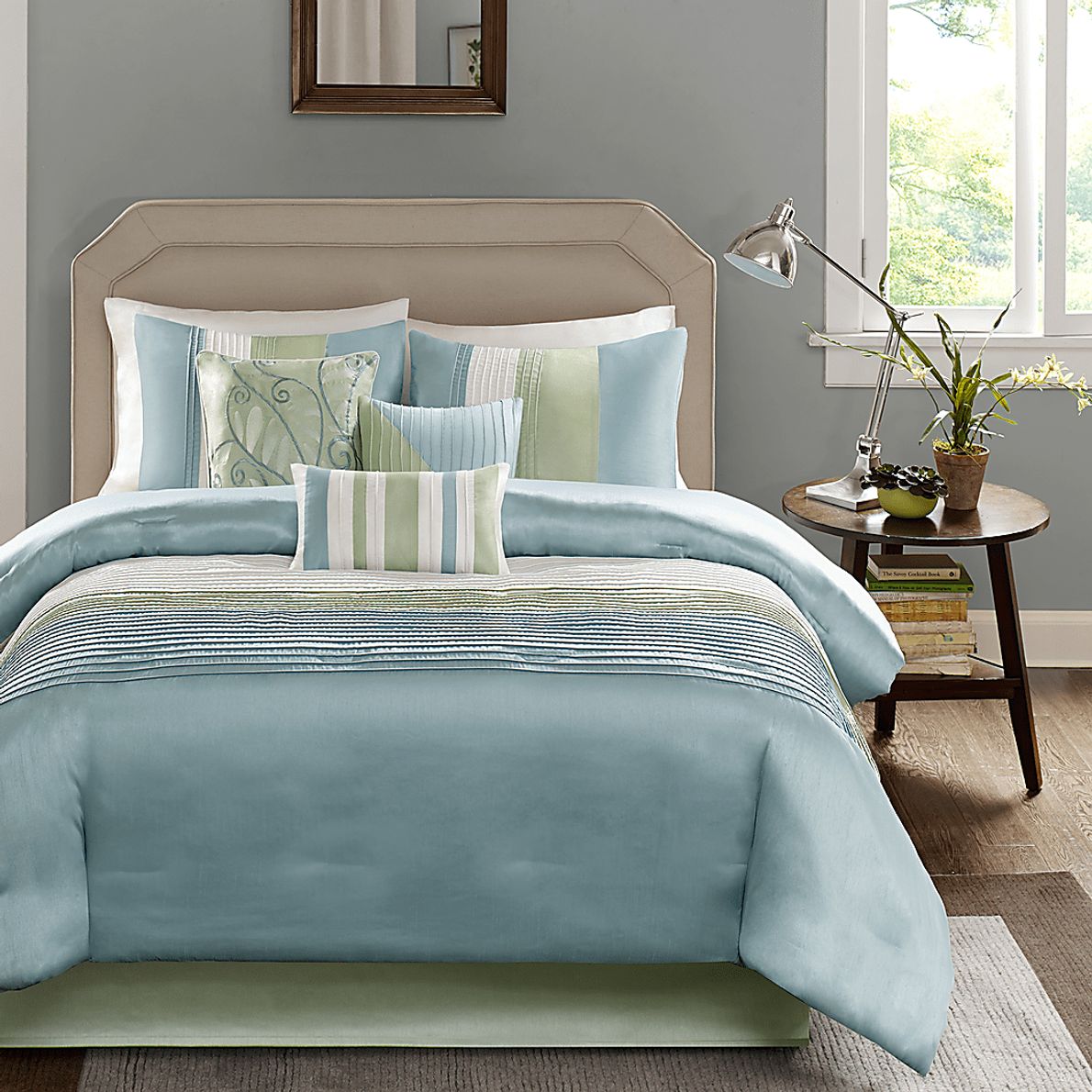 7PC Comforter Set Queen Bed in Solid Color - China Queen Comforter Set and  Sage Green Comforter price