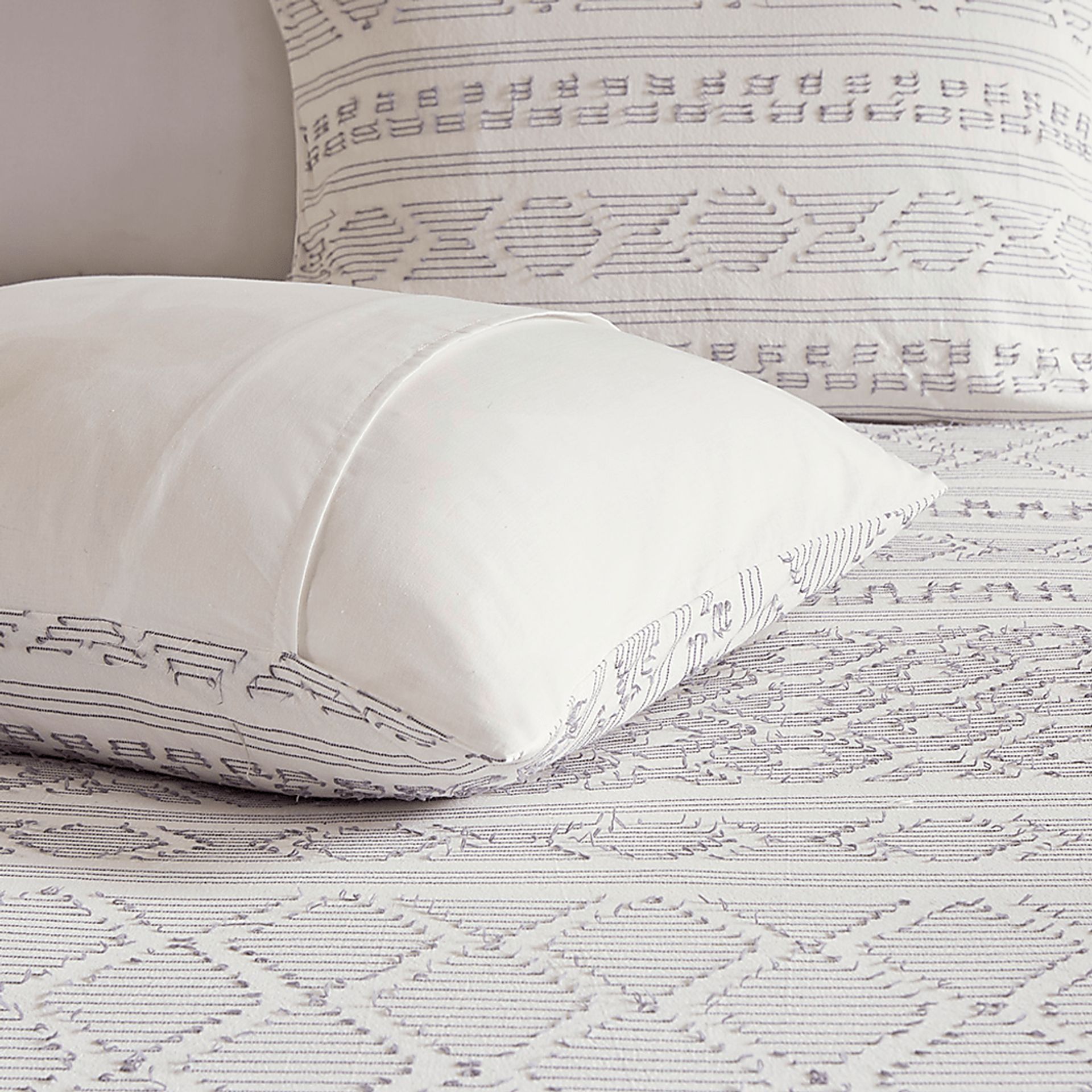 Treves White Gray 5 Pc Full/Queen Duvet Set - Image 9