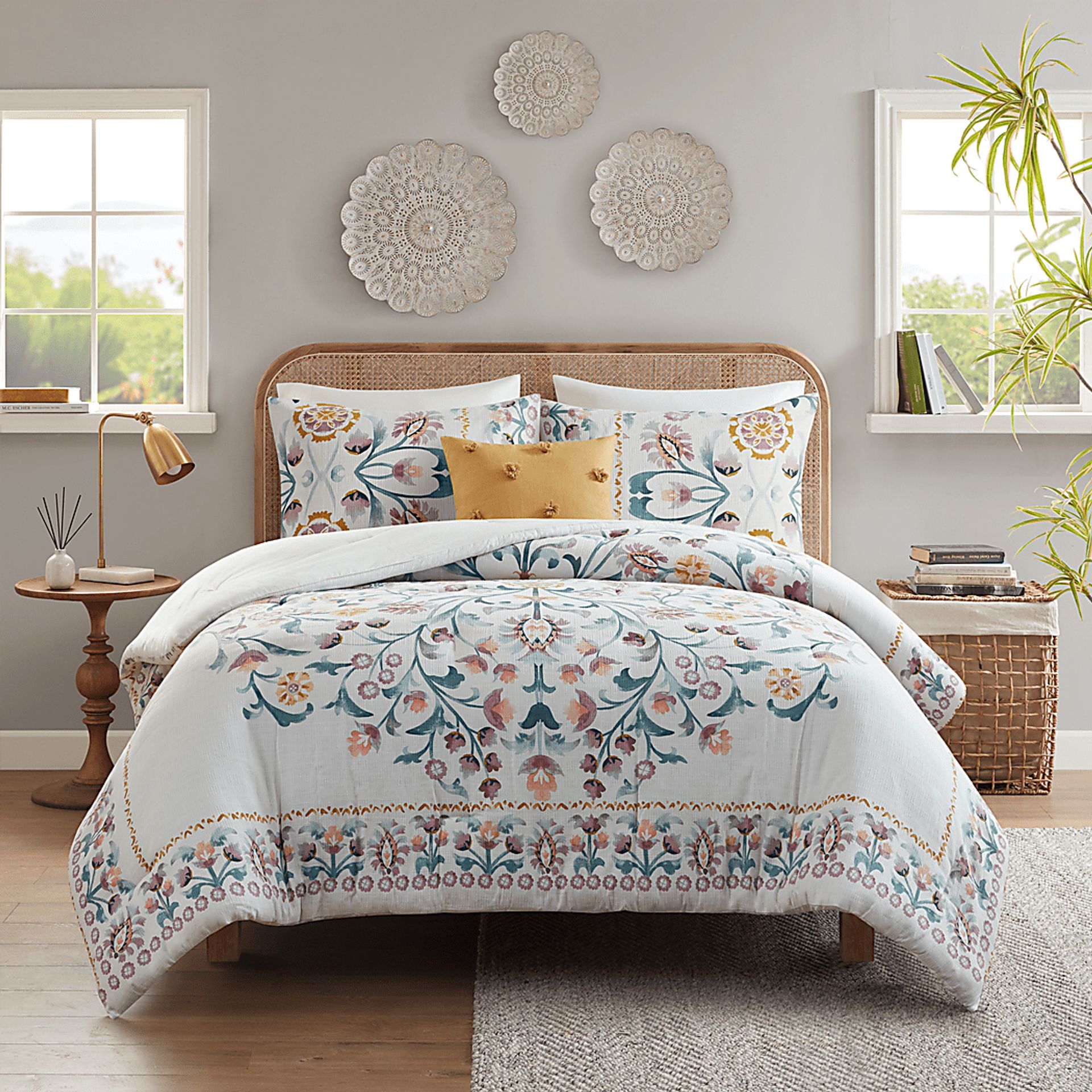 Troywood White 4 Pc Full/Queen Comforter Set - Image 3