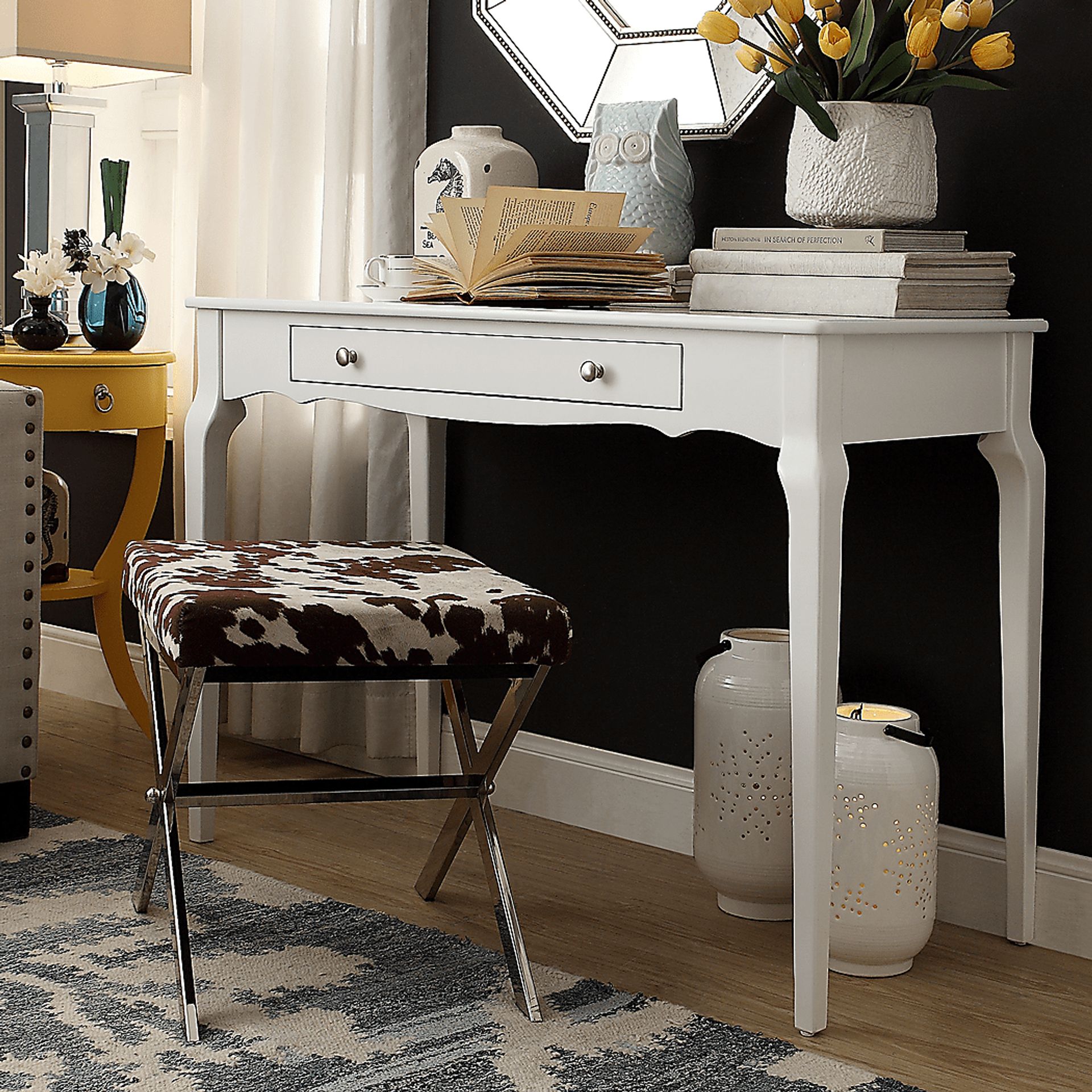 Tullia White Desk - Image 2