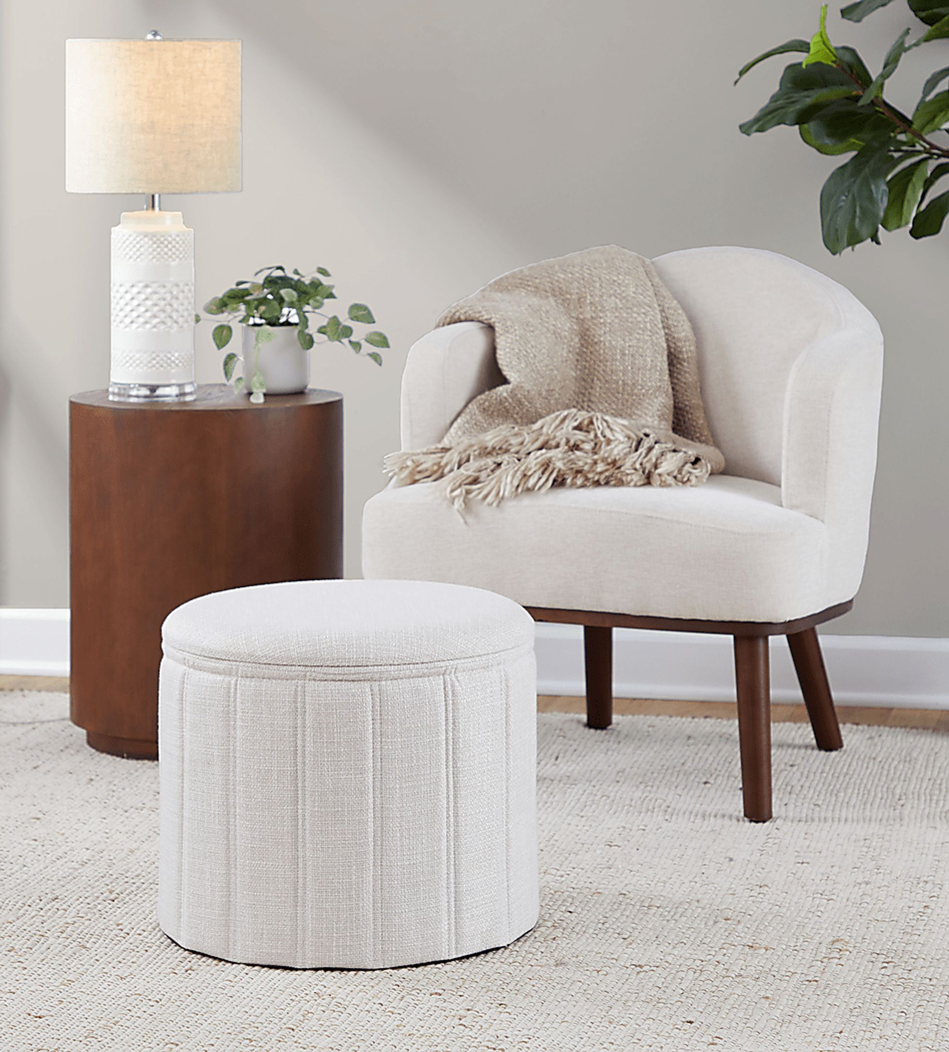 Tumpkins Cream Accent Chair - Image 2
