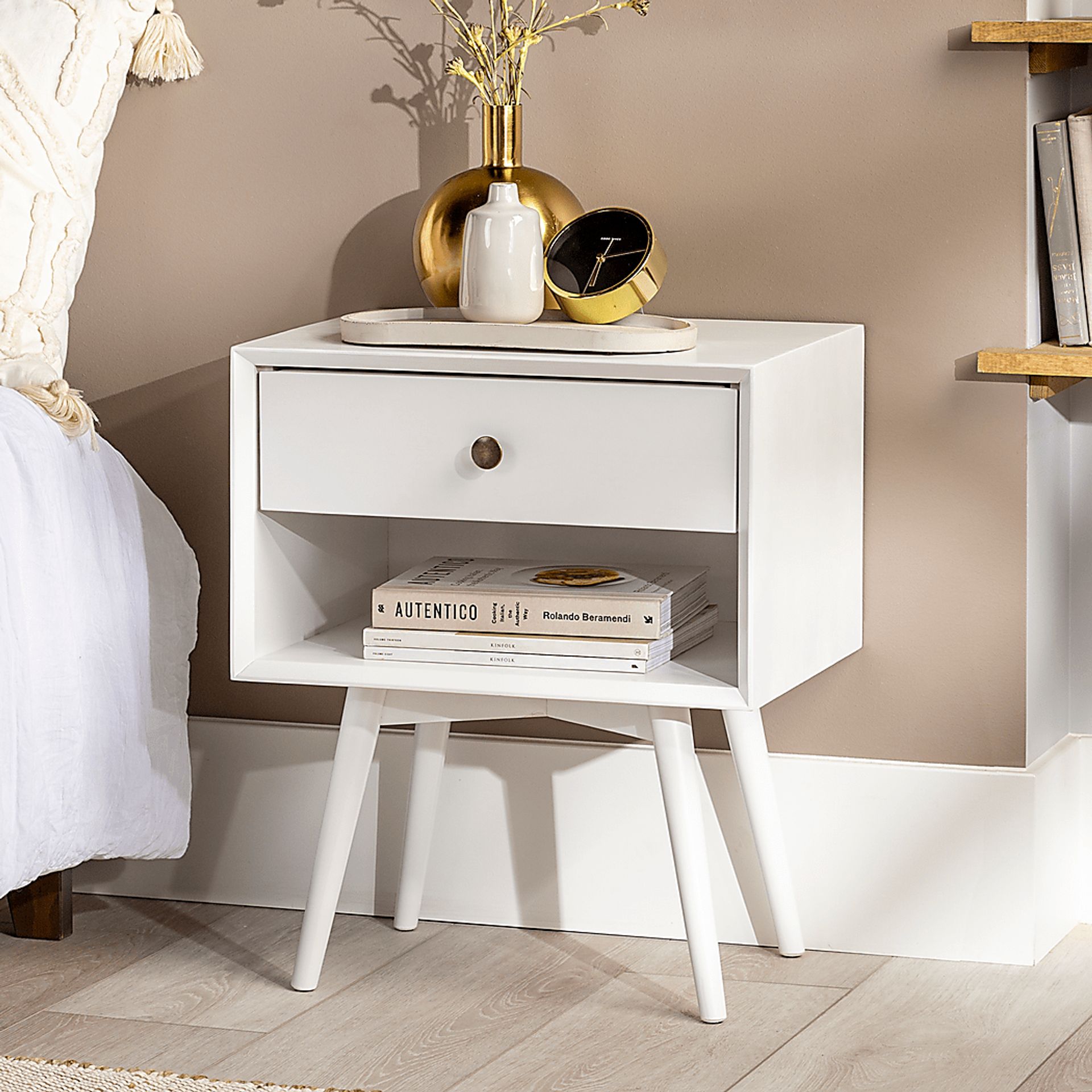 Tuttlebee White Nightstand - Image 4