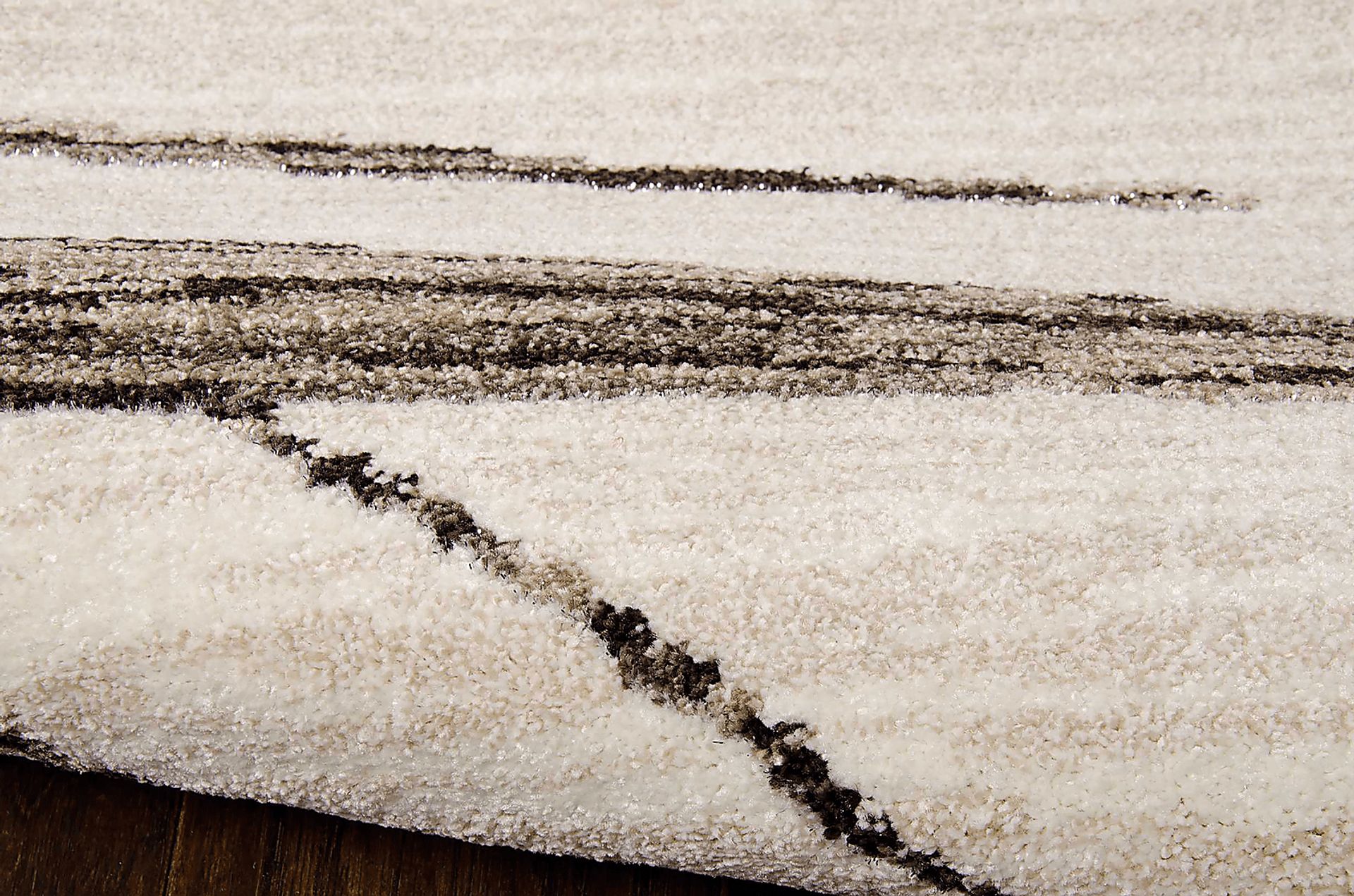 Twiggs Ivory 2'2 x 7'6 Runner Rug - Image 3