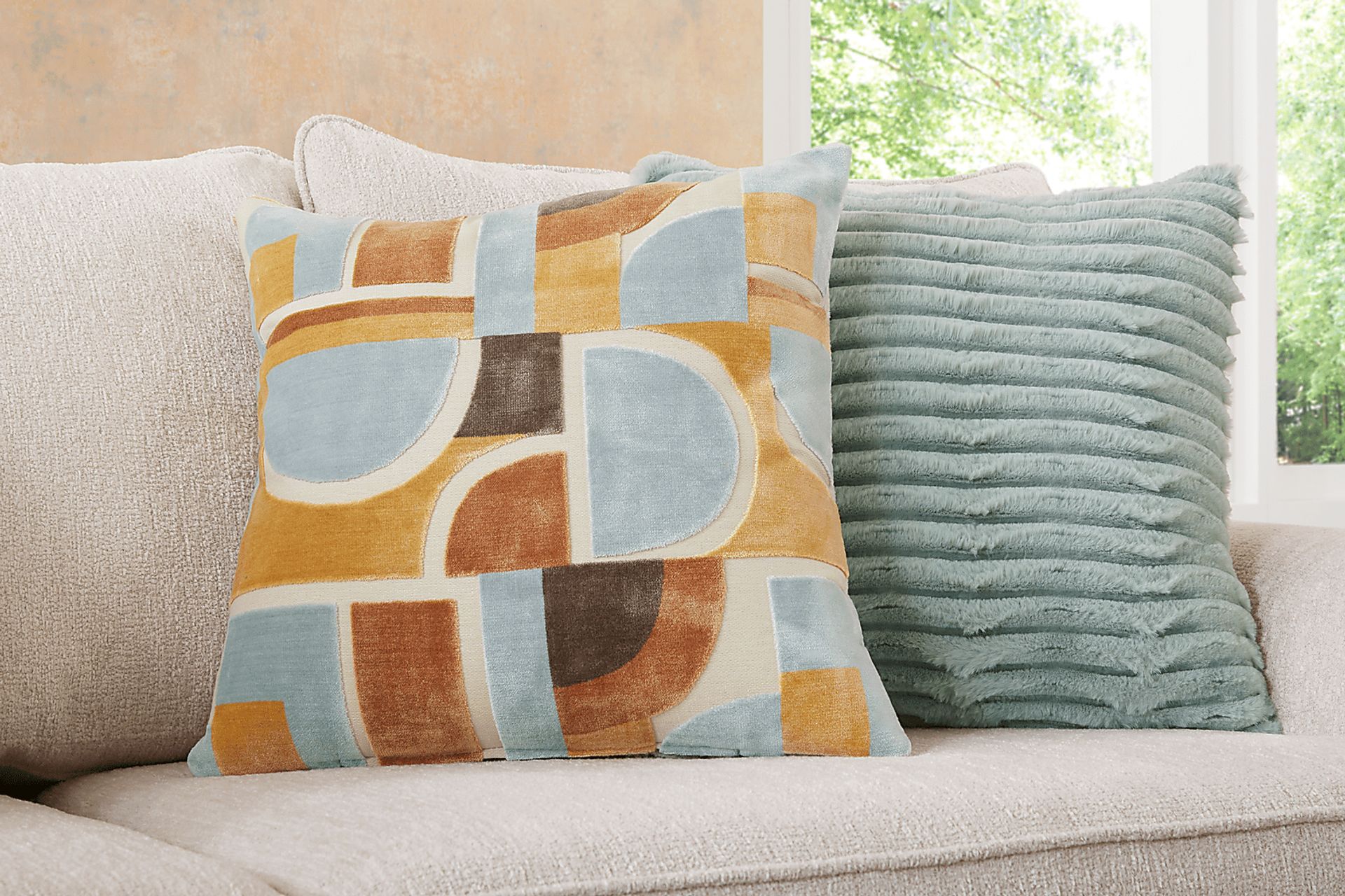 Twin Falls Ivory 8 Pc Living Room with Gel Foam Sleeper Sofa - Image 8