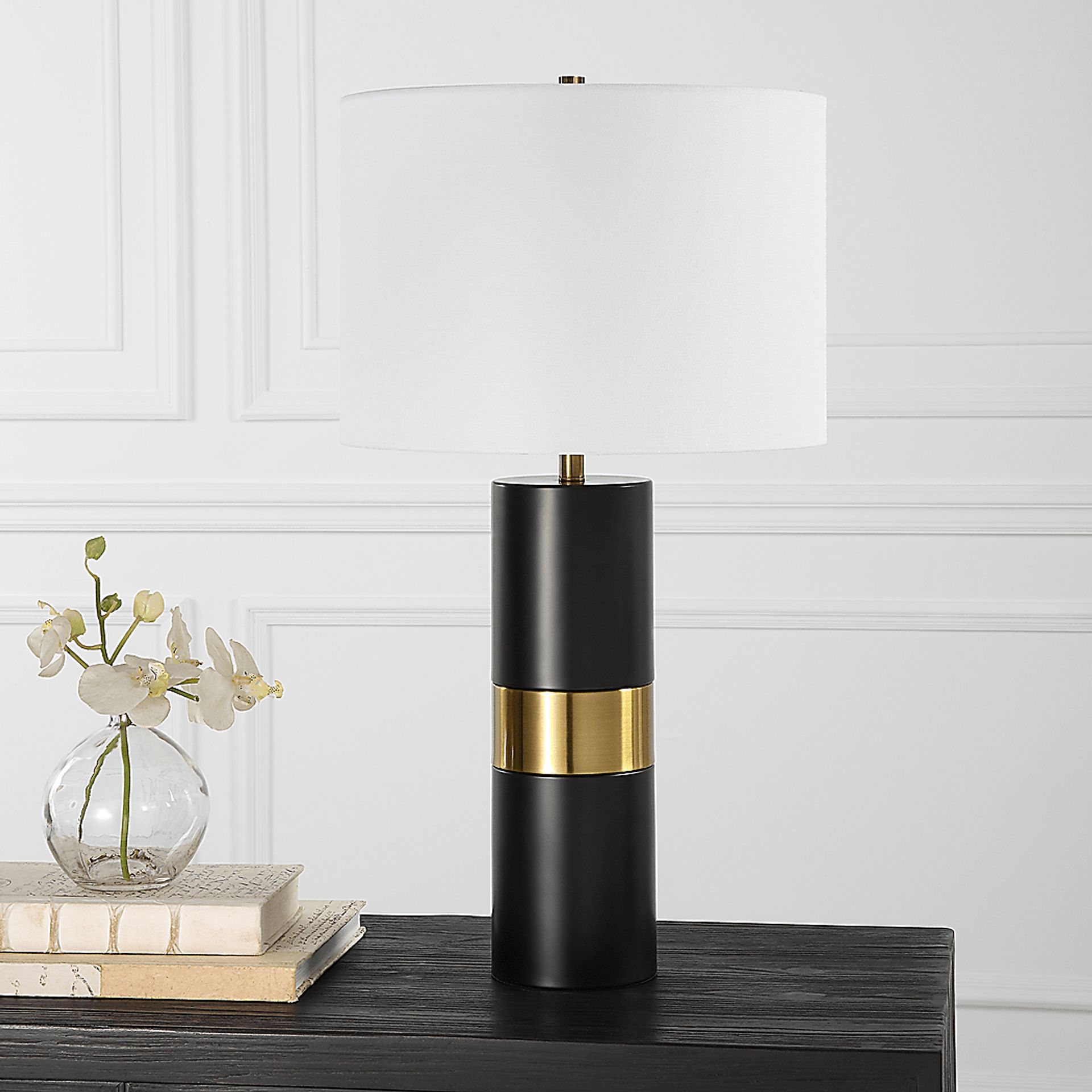 Ulster Drive Black Lamp - Image 2