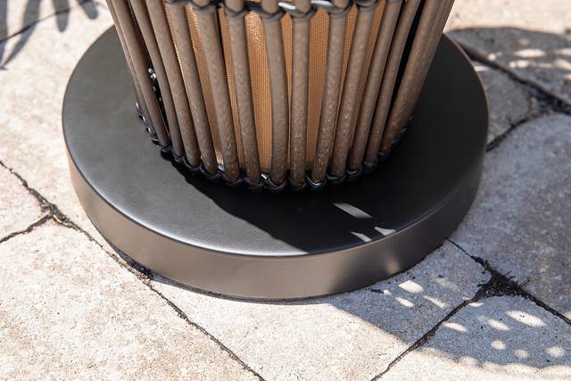 Unaka Brown Outdoor Floor Lamp - Thumbnail - Image 9