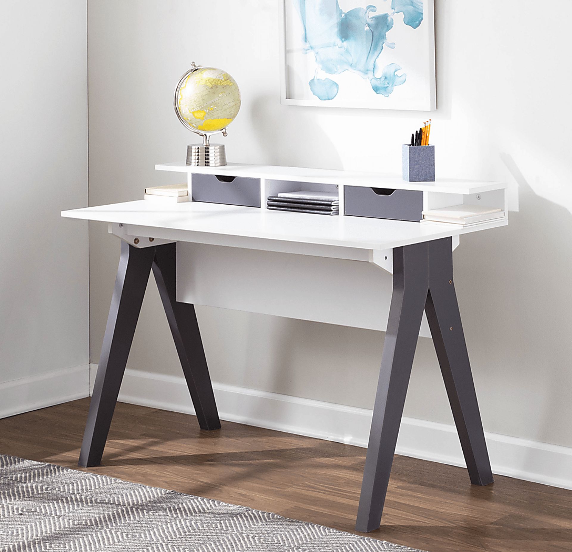 Unzell White Desk - Image 11