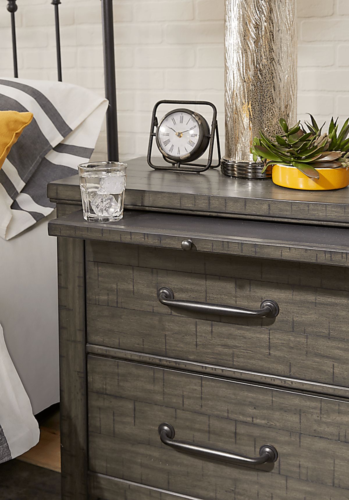 Urban Plains 7 Pc Gray King Bedroom Set With Dresser, Mirror, 3 Pc King