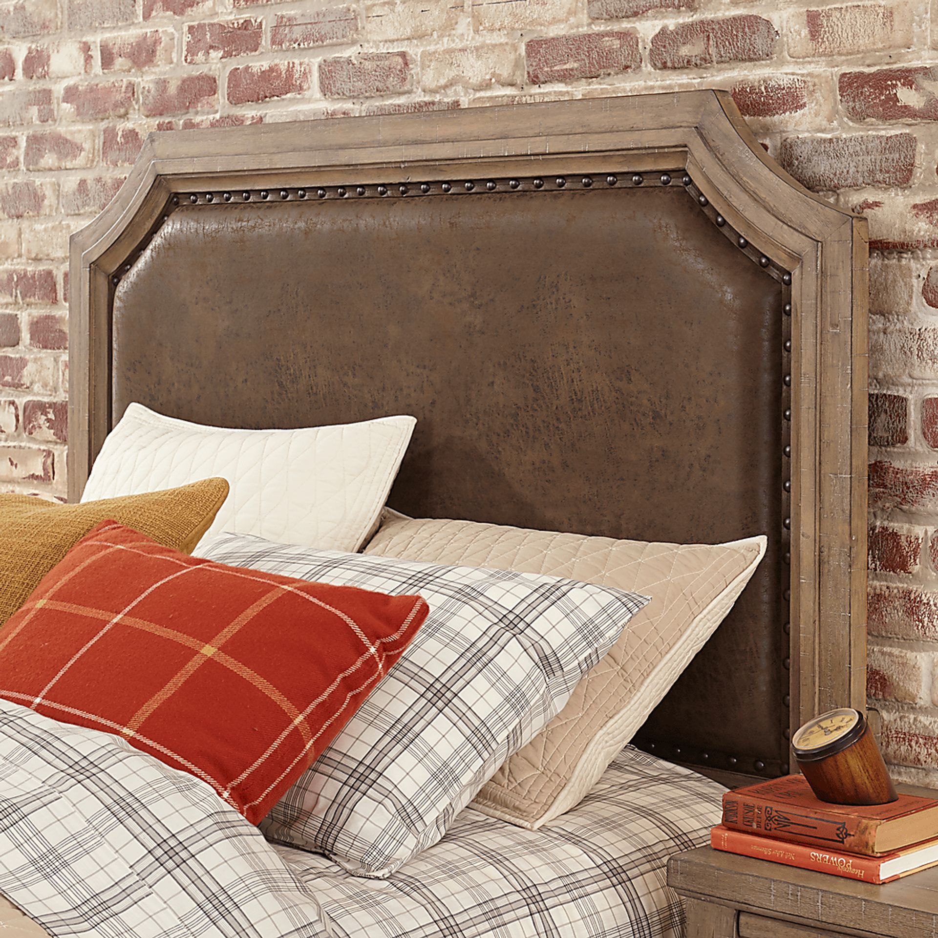Urban Plains Mahogany 3 Pc King Reversible Bed - Image 3