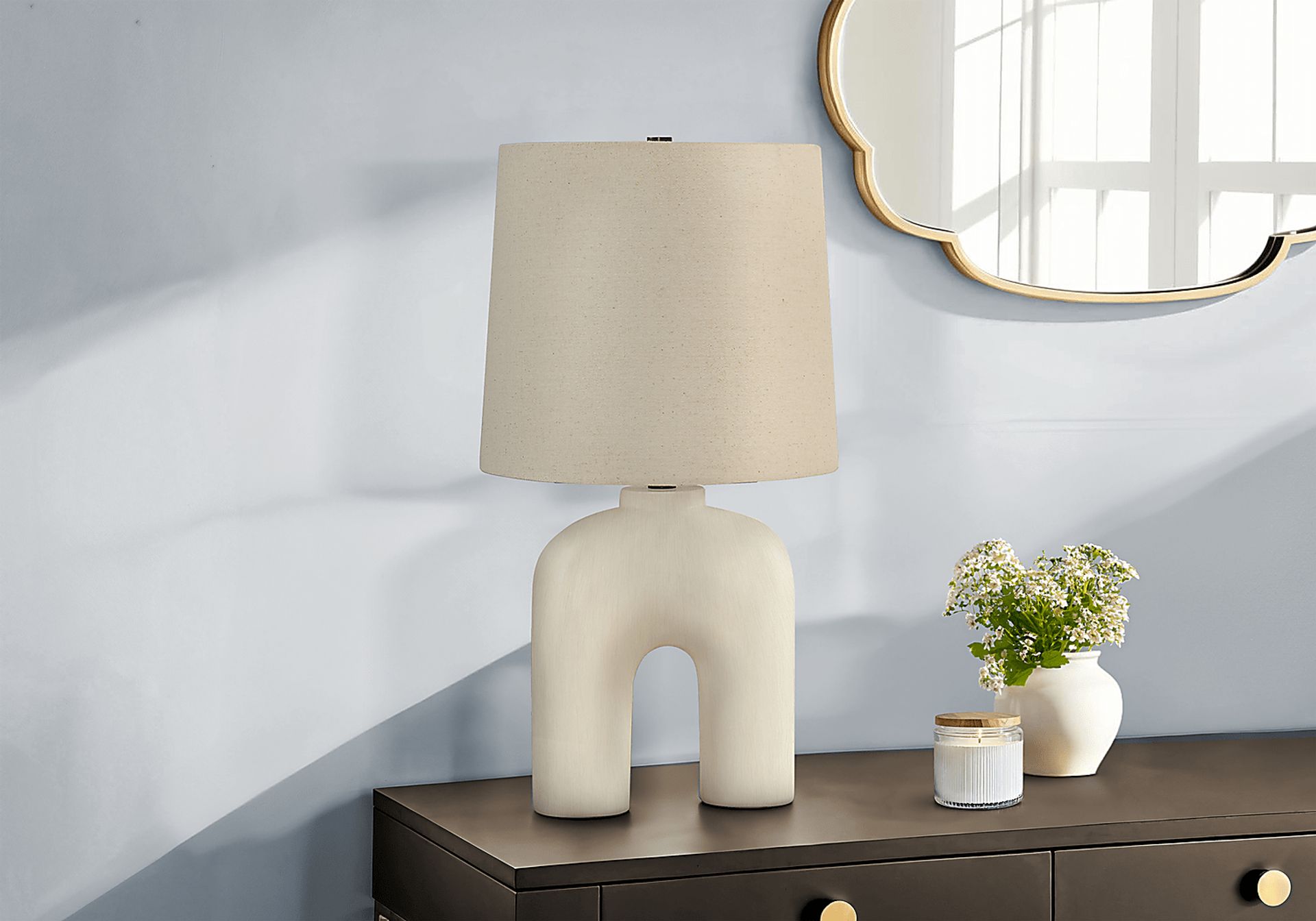 Uthese Post Cream Lamp - Image 3