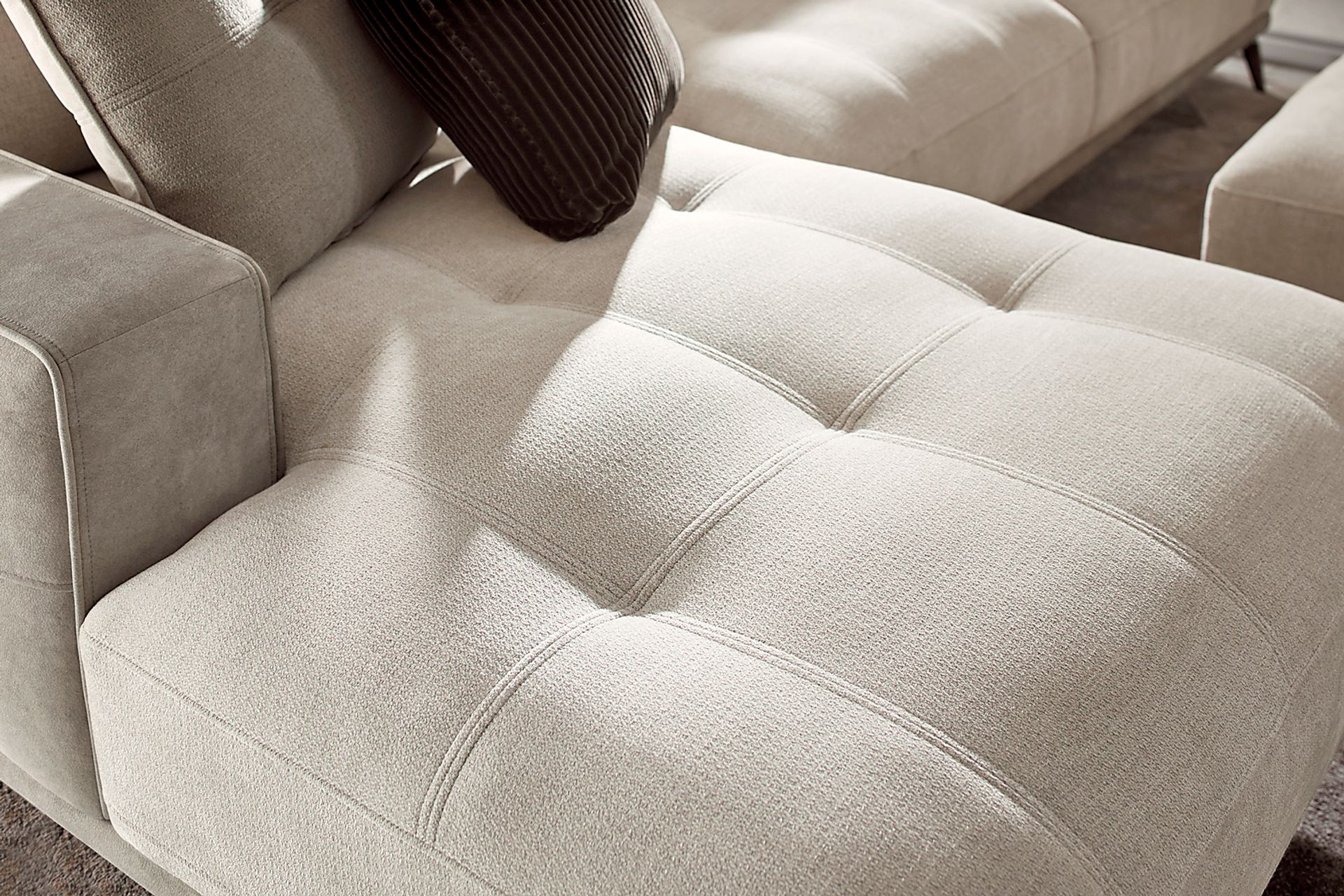 Valencia Light Gray 4 Pc Sectional - Image 4