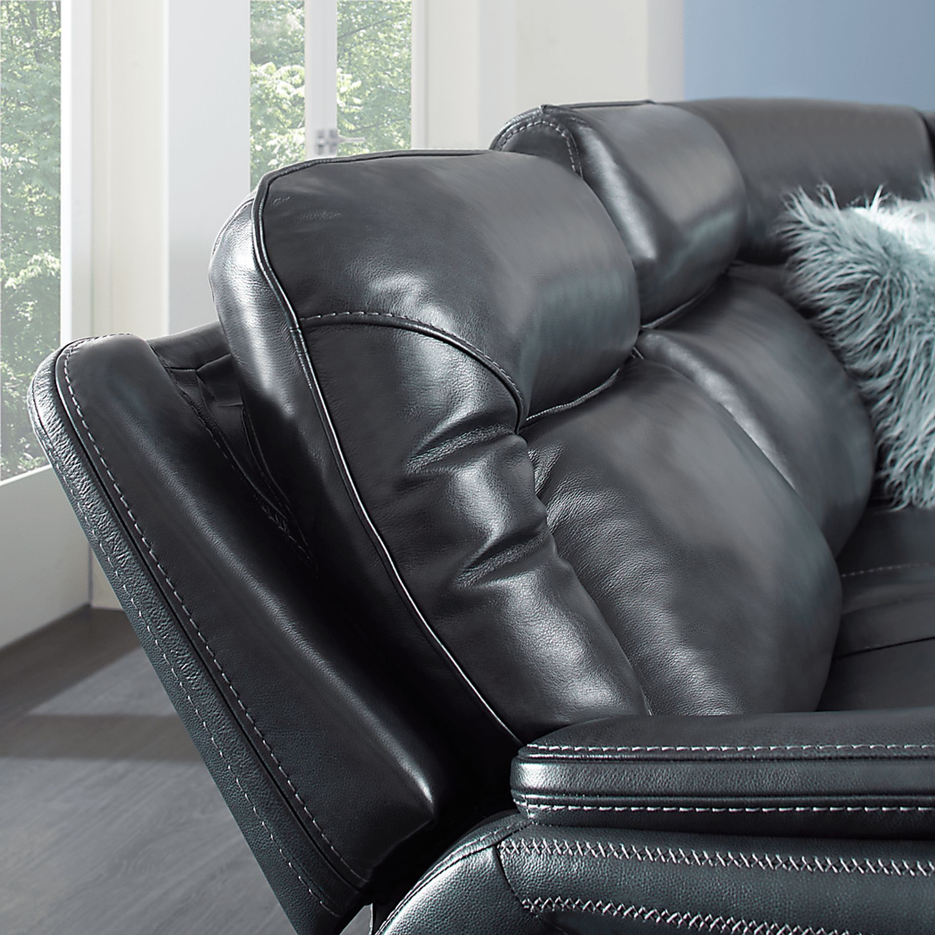 Valentini Navy Leather 6 Pc Dual Power Reclining Sectional - Image 7