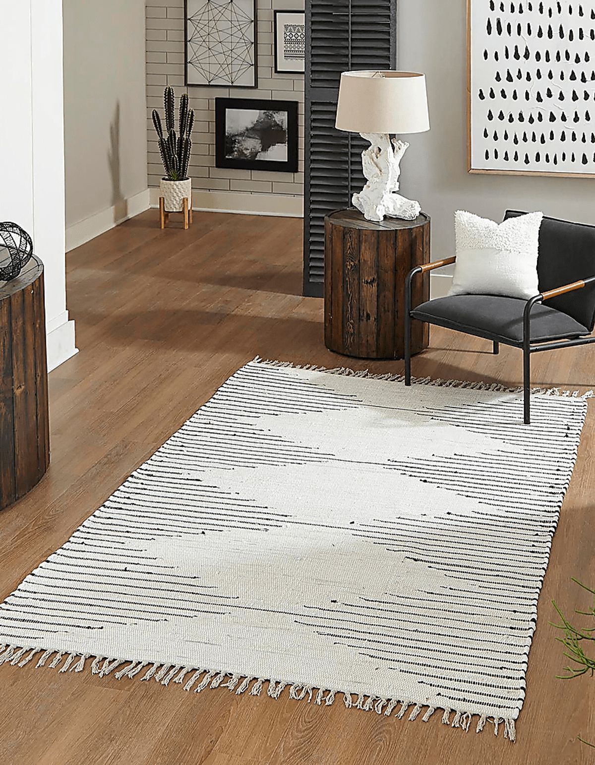 Valez White Rugs | Rooms to Go