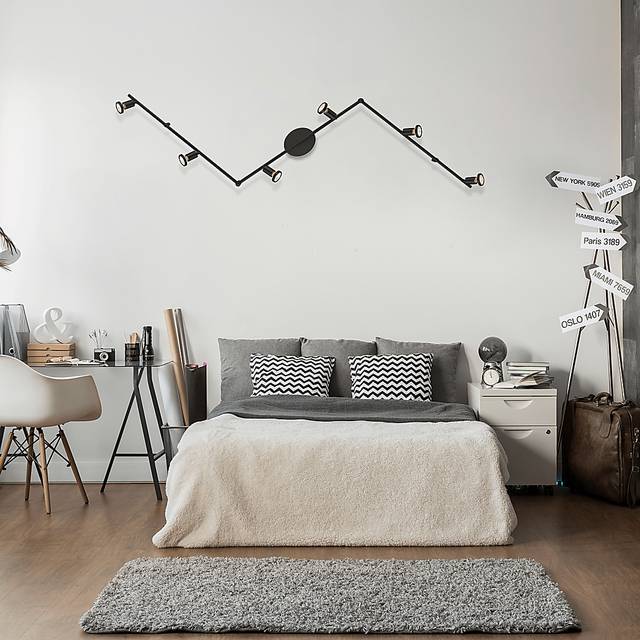 Valhalla Loop Black Sconce - Thumbnail - Image 2