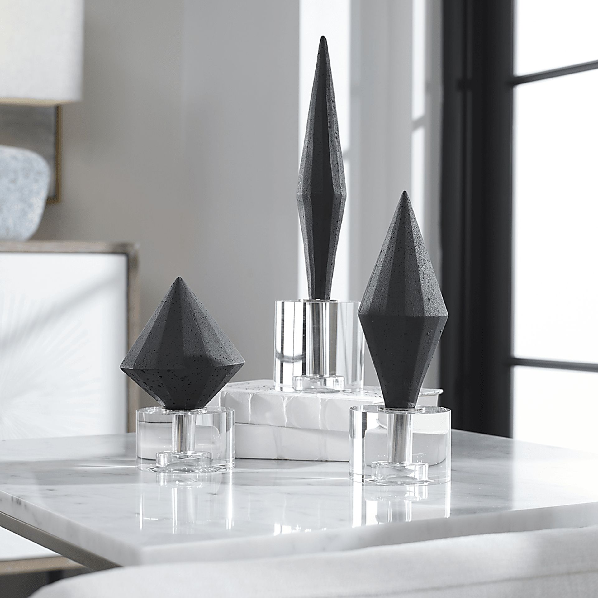 Vallaris Black Sculpture, Set of 3 - Image 1