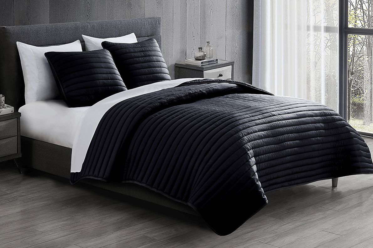 Vallecito Black 3 Pc Full/Queen Comforter Set