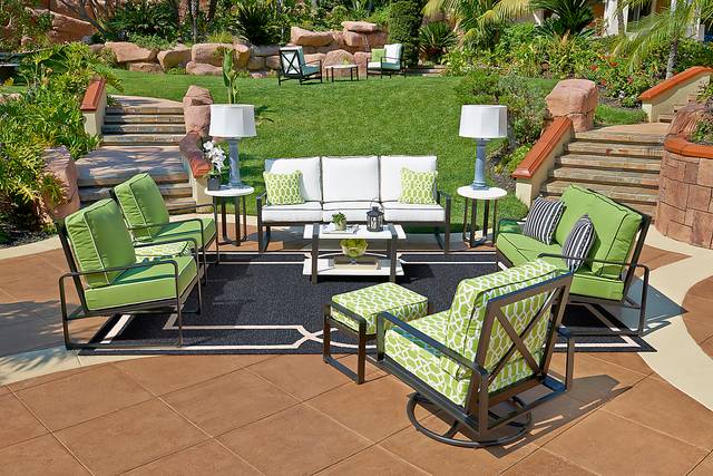 Valmack Black 8' x 11' Indoor/Outdoor Rug - Thumbnail - Image 2