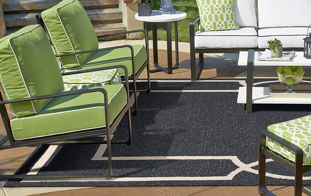Valmack Black 8' x 11' Indoor/Outdoor Rug - Thumbnail - Image 3