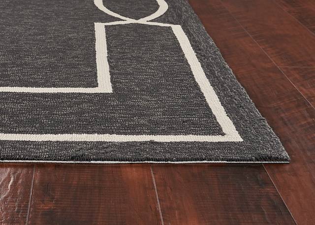 Valmack Black 8' x 11' Indoor/Outdoor Rug - Thumbnail - Image 4