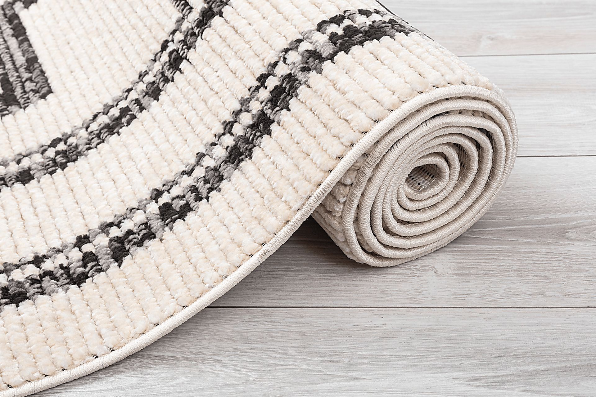 Valraine Ivory 7'10 x 10'1 Rug - Image 8