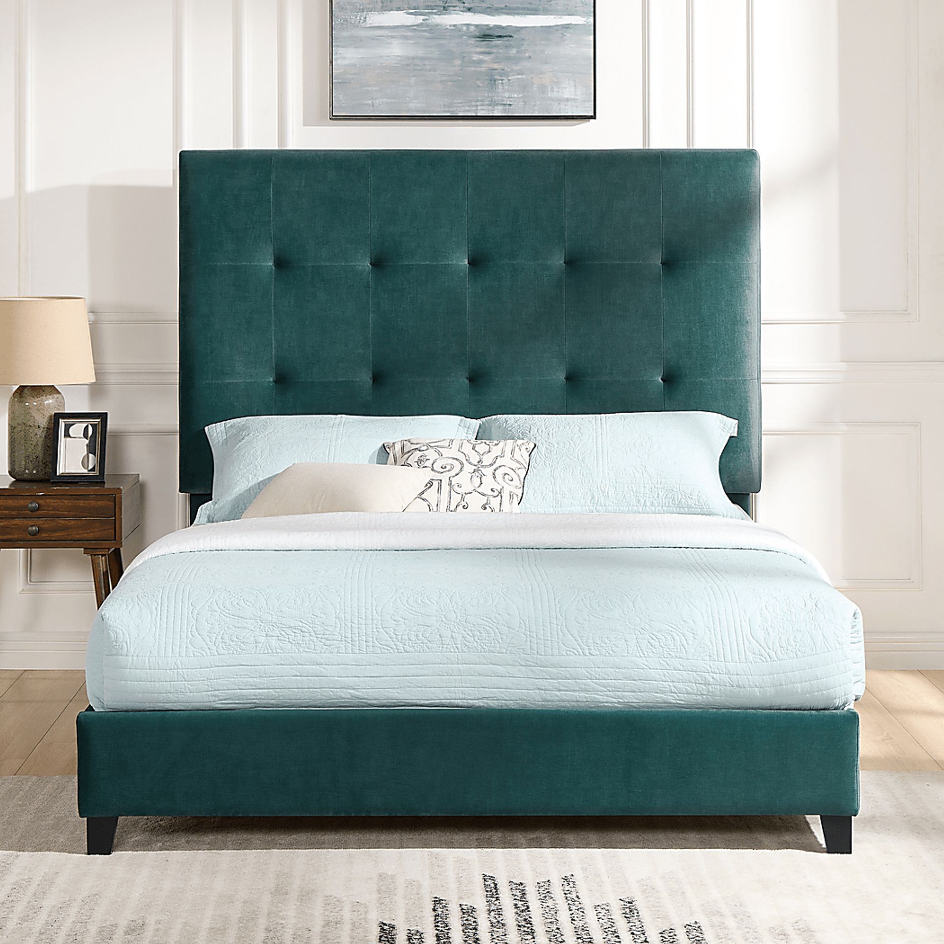 Valria Green Queen Upholstered Bed - Image 3