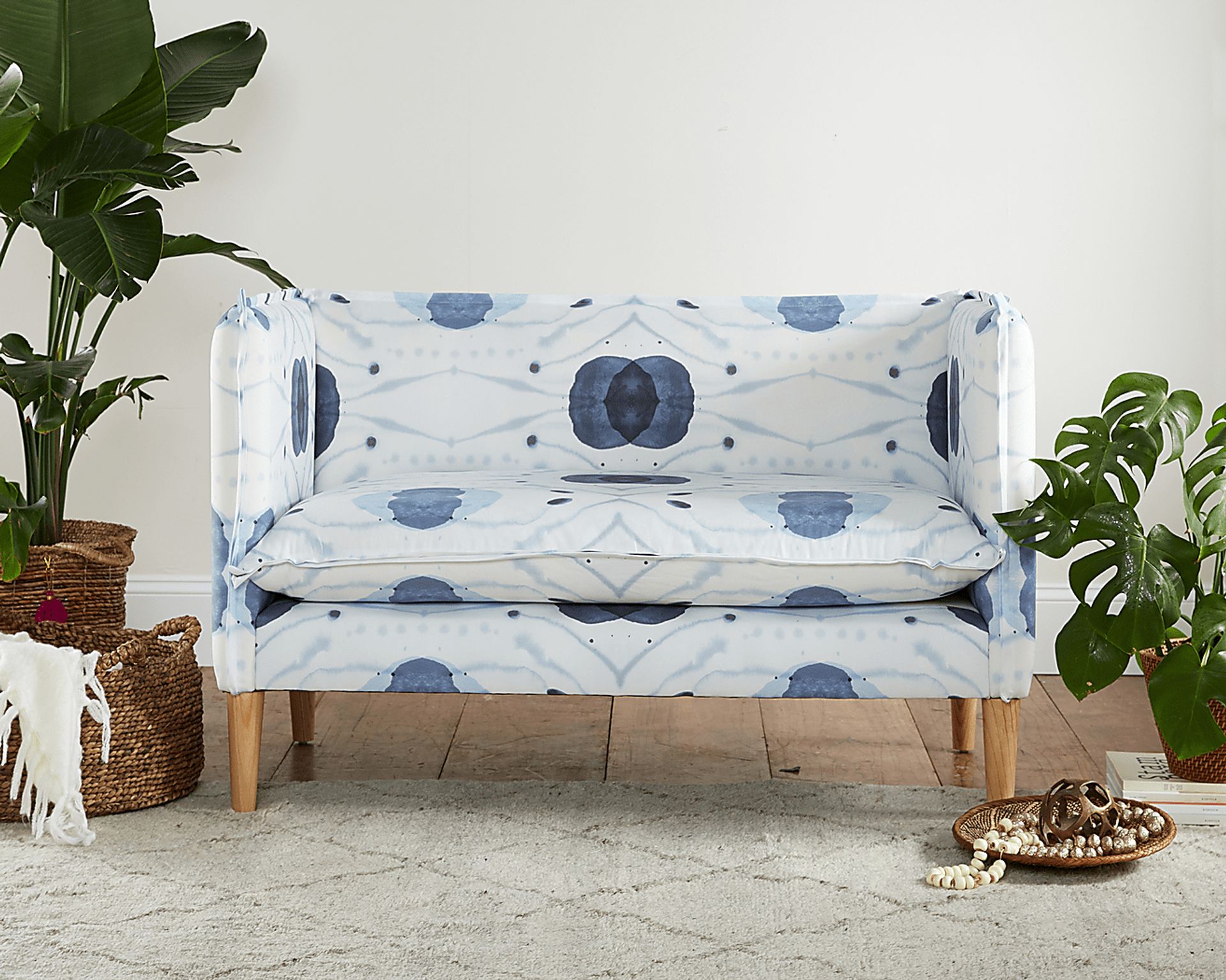 Vashti Blue Settee - Image 6
