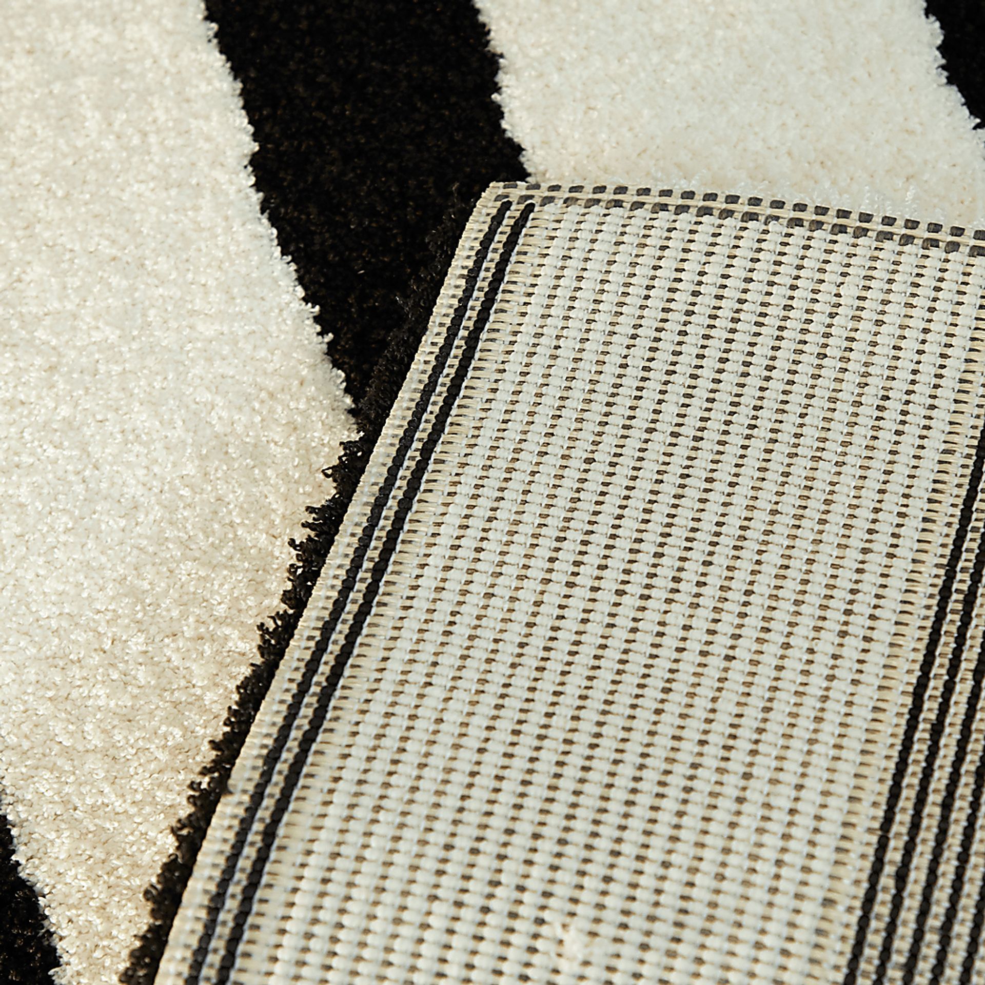 Vedand Black/White 7'10 x 10' Rug - Image 4