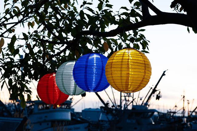 Vense Island Outdoor Blue Solar Lantern - Thumbnail - Image 16