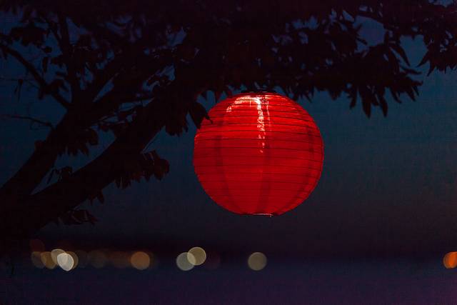 Vense Island Outdoor Red Solar Lantern - Thumbnail - Image 5