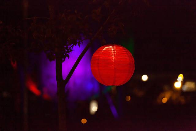 Vense Island Outdoor Red Solar Lantern - Thumbnail - Image 6
