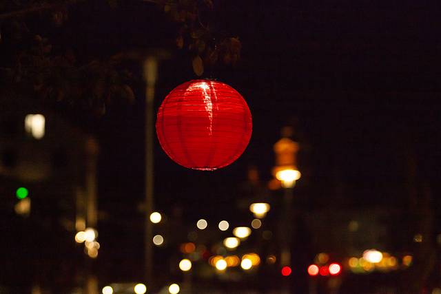 Vense Island Outdoor Red Solar Lantern - Thumbnail - Image 7