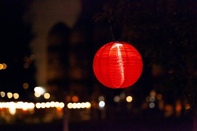 Vense Island Outdoor Red Solar Lantern - Thumbnail - Image 8
