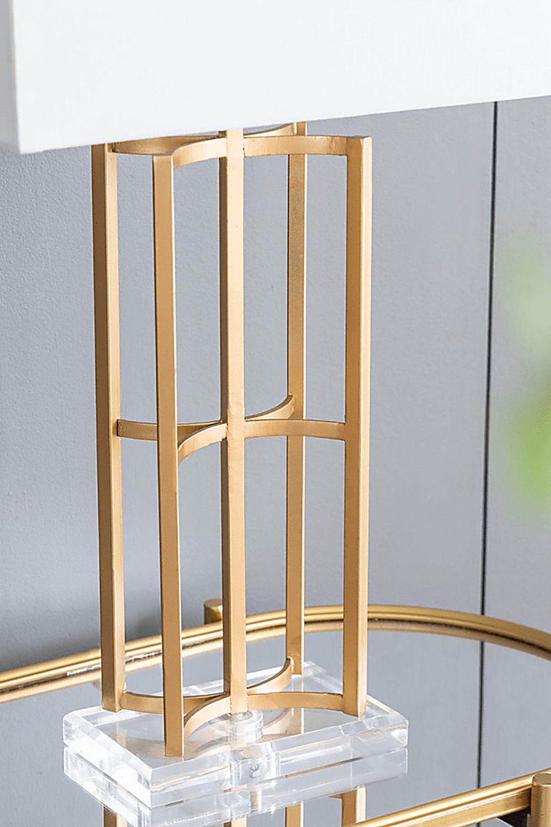 Veranda Boulevard Gold Lamp - Image 7