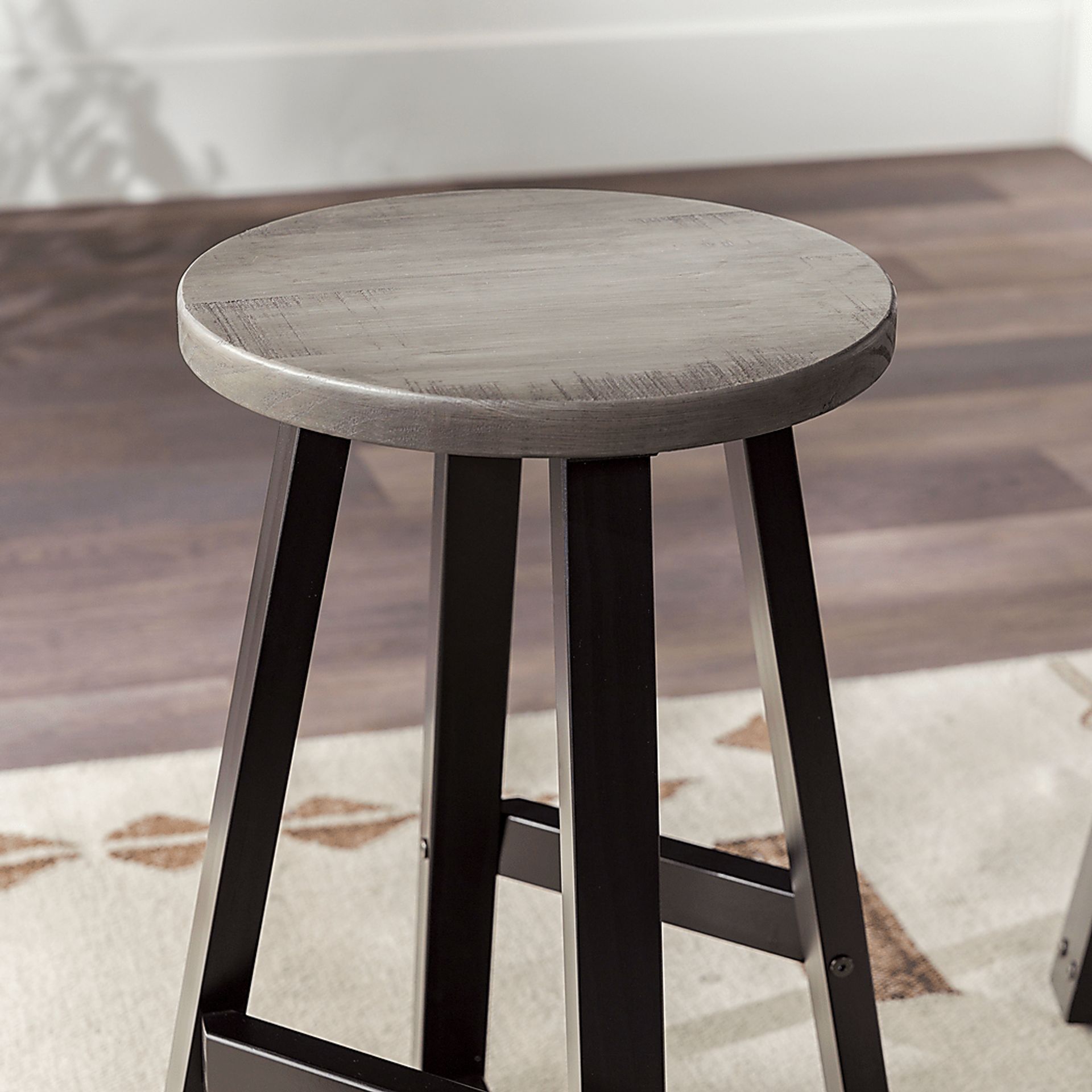 Verdenbruk Gray Counter Height Stool, set of 2 - Image 10