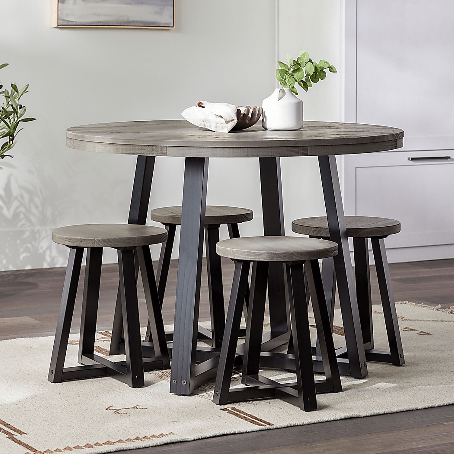 Verdenbruk Gray 5pc Dining Set - Image 2