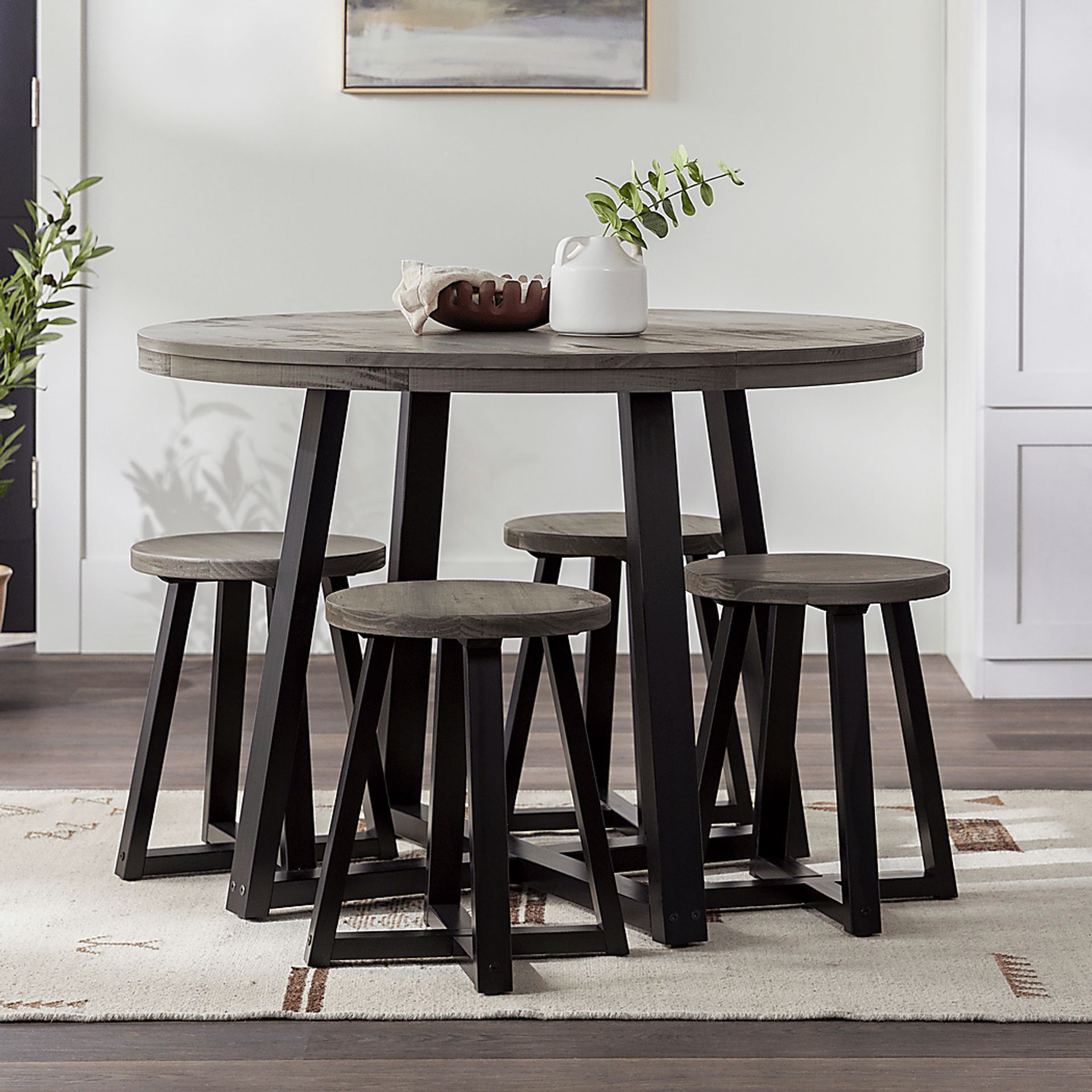 Verdenbruk Gray 5pc Dining Set - Image 3