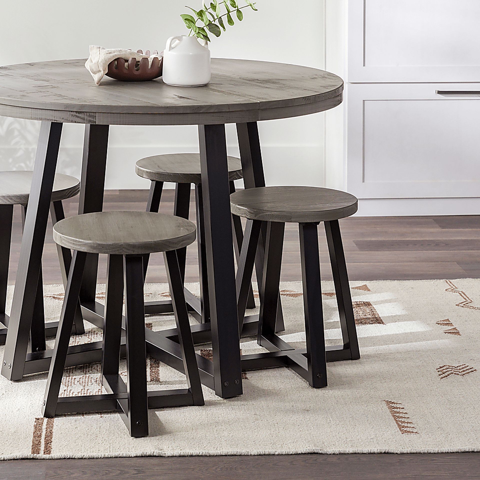 Verdenbruk Gray Dining Table - Image 4