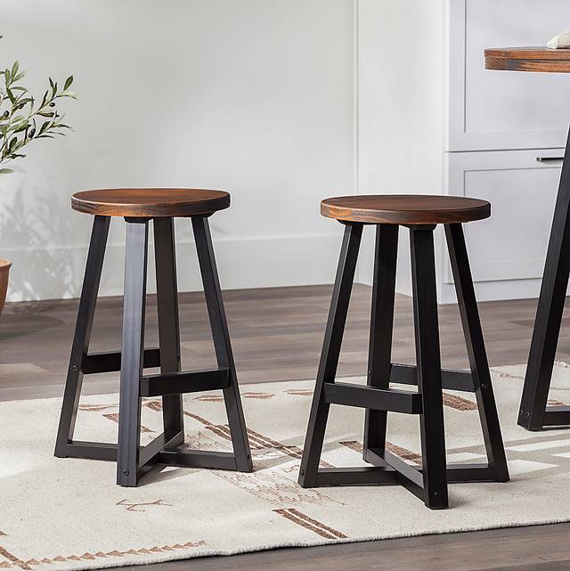 Verdenbruk Mahogany Counter Height Stool, Set of 2 - Thumbnail - Image 2