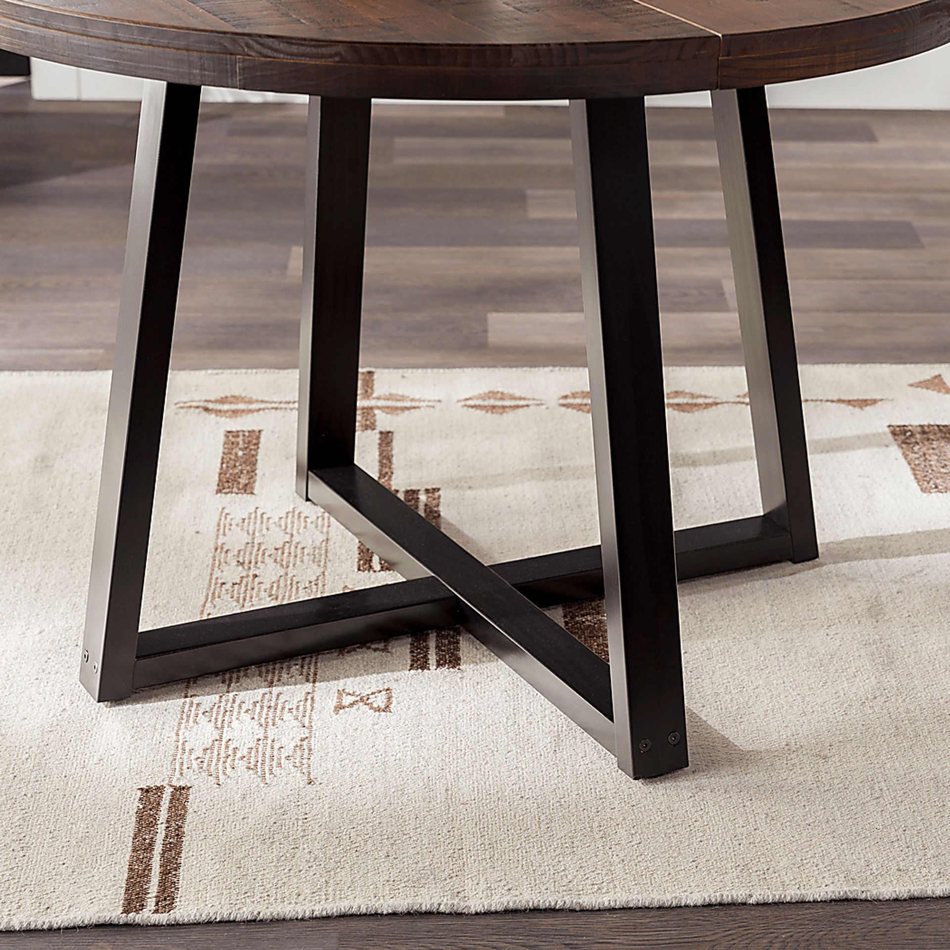 Verdenbruk Mahogany Dining Table - Image 7