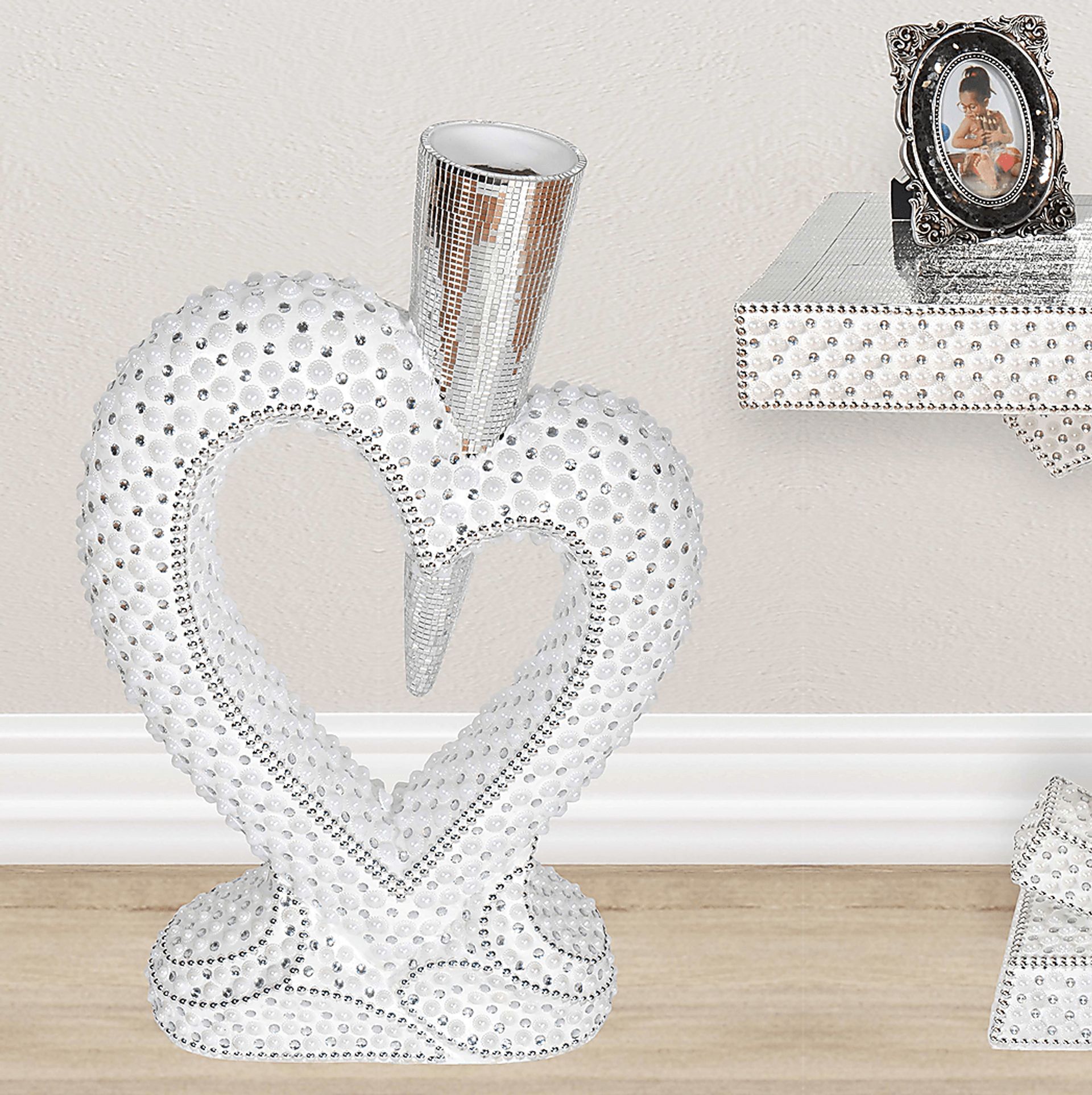 Vernessa White Vase - Image 2
