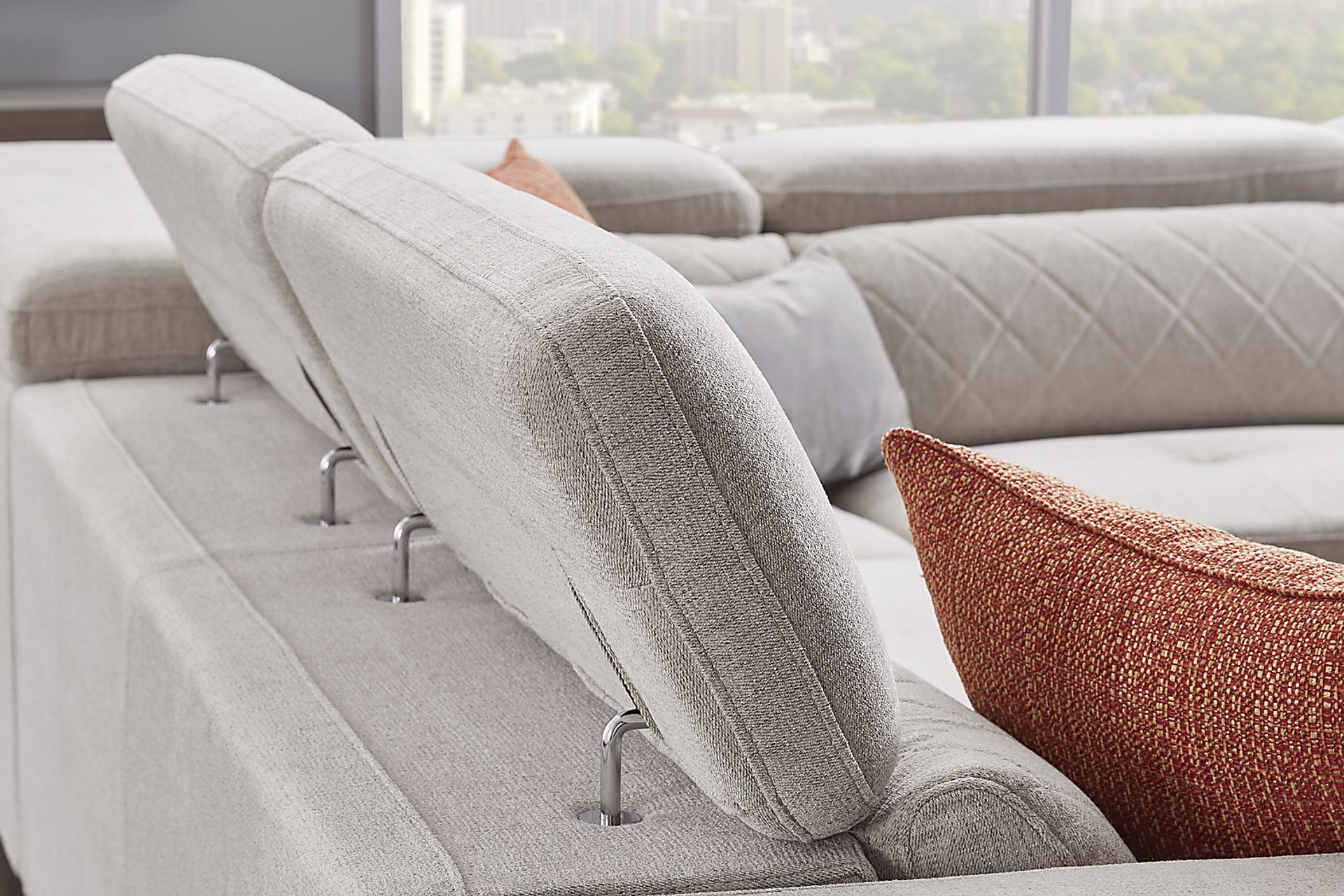 Via Sorrento Dove 7 Pc Sectional Living Room - Image 5